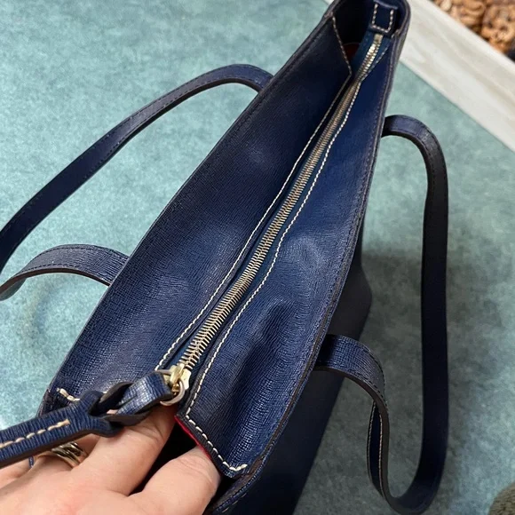 EUC Dooney & Bourke Navy Saffiano Shopper Leather Shoulder Bag Tote - Picture 10 of 16